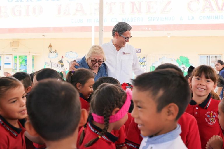 12-ago-Z-3-Llama-Erasmo-a-escolares-y-padres-de-familia-aprovechar-Feria-de-Regreso-a-Clases