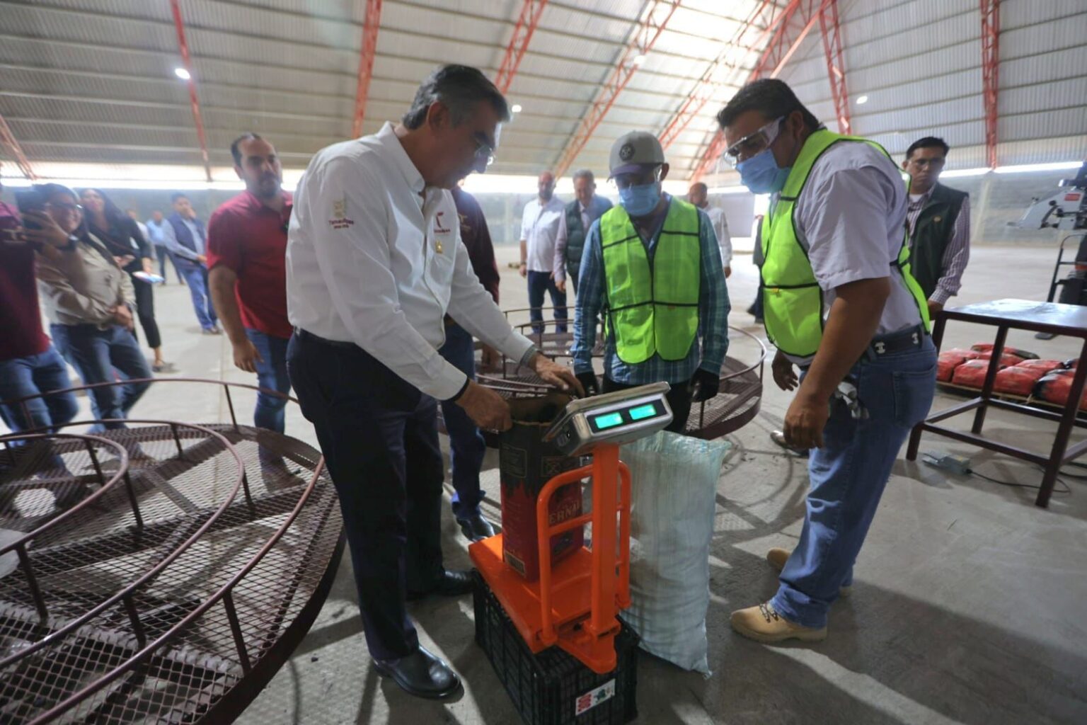 29-ago-P-1-Iniciara-operaciones-empacadora-de-carbon-vegetal-El-Bernal-1536x1024