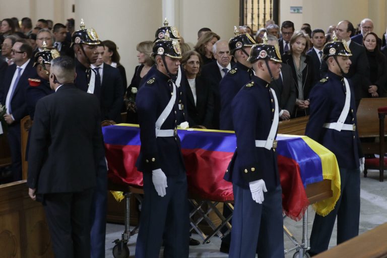 Petro dice que en el funeral de Miguel Uribe Turbay sonaron "las palabras de la venganza"