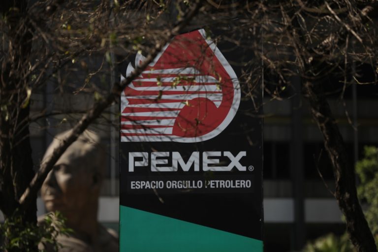 Pemex denuncia intrusión en plataforma en sureste mexicano y activa protocolo de seguridad