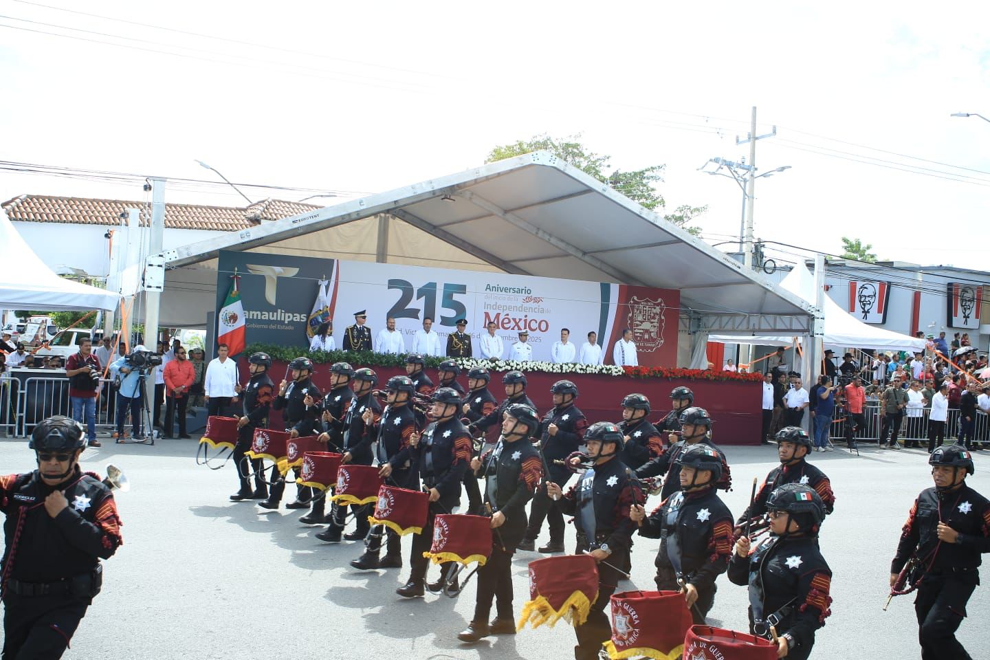 16-sep-P-1-Encabeza-Americo-desfile-civico-militar-Tamaulipas-celebra-las-Fiestas-Patrias-en-paz-1