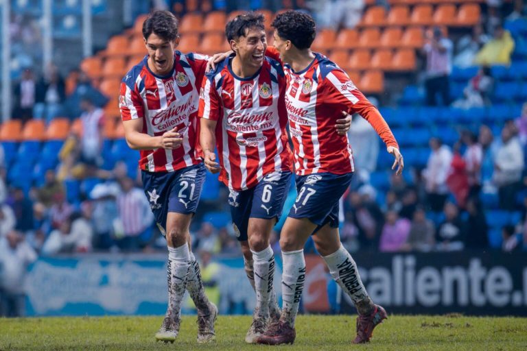 chivas-puebla-j1-a2025-1536x1024