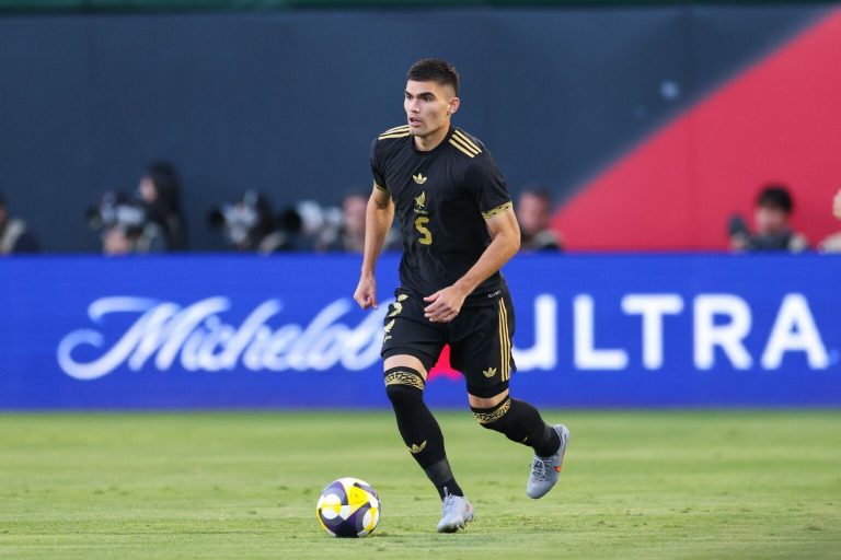 johan-vasquez-mexico-seleccion-mexicana-1536x1024
