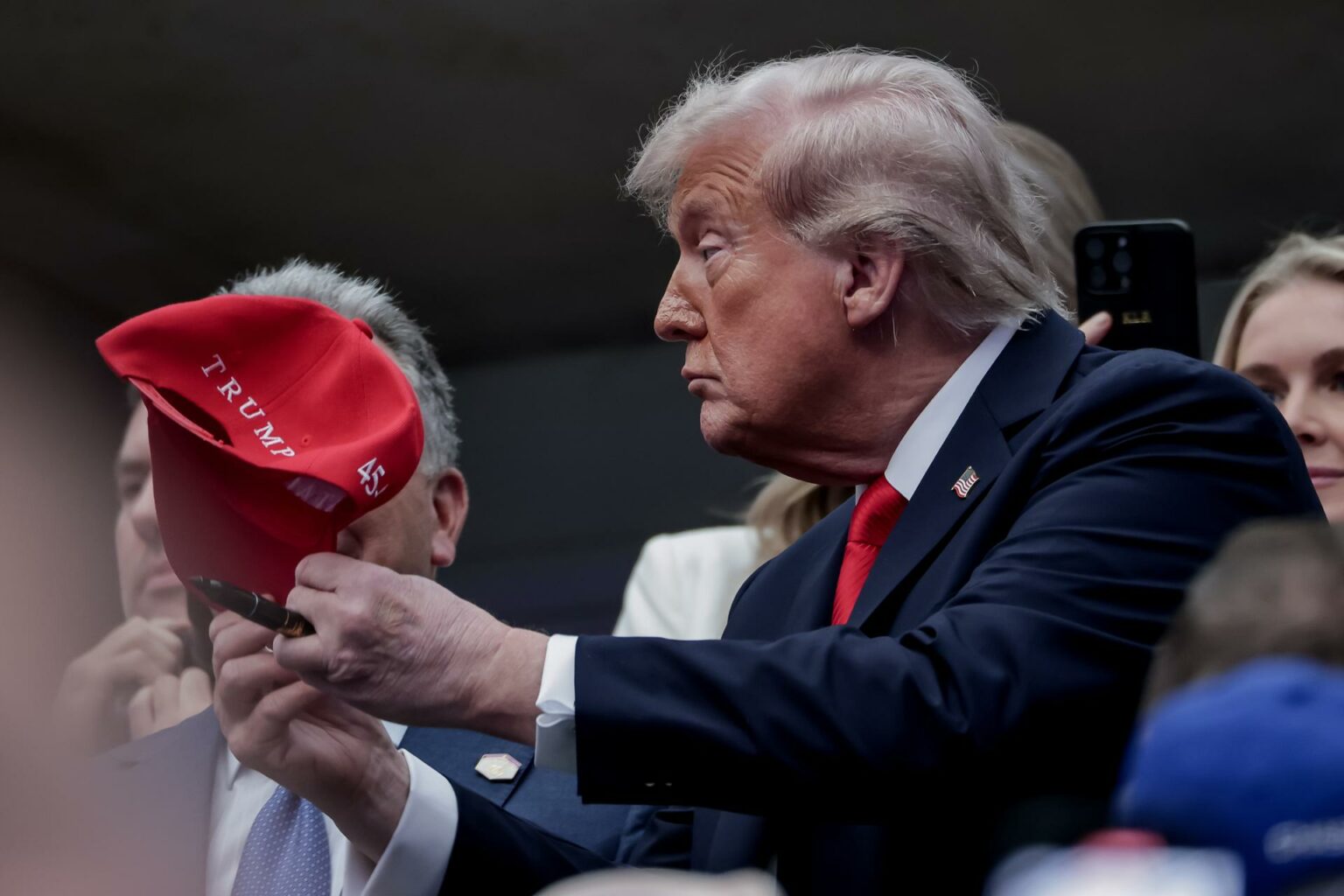 Un tribunal confirma multa a Trump de 83 millones de dólares por difamar a E. Jean Caroll