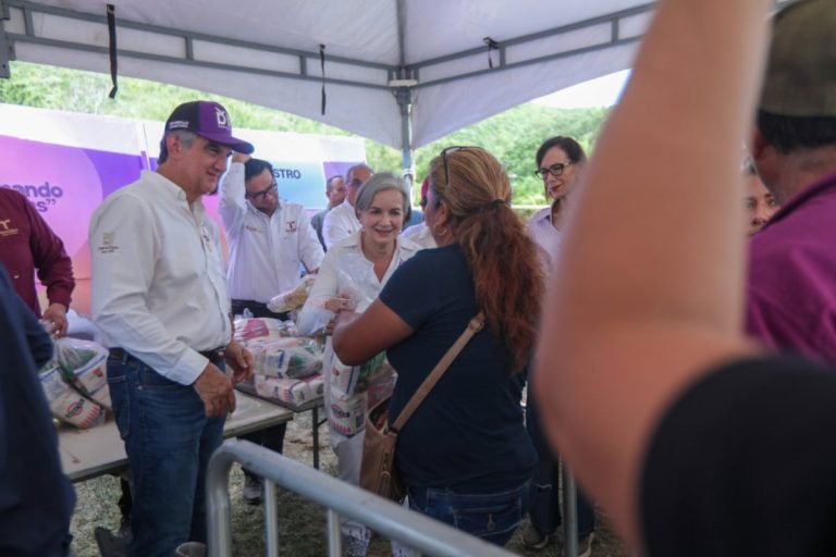 DIF-113-2025.-Llevan-Americo-y-Maria-la-brigada-Transformando-Familias-hasta-el-municipio-de-San-Nicolas-1-850x500