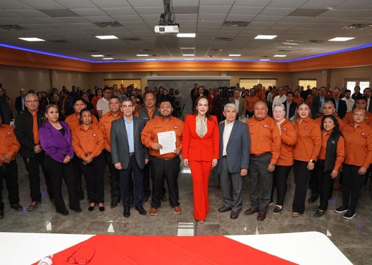 Fortalece-Carmen-Lilia-lazos-de-cooperacion-con-sindicato-de-maquiladoras-1-750x535