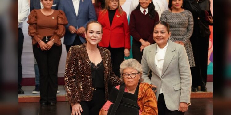 Gobierno-de-NLD-entrega-260-pares-de-lentes-en-nueva-jornada-de-apoyo-a-la-salud-visual-PORTADA-750x375