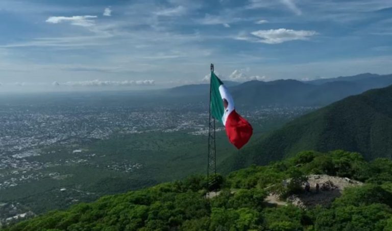 SOP-005-2026.-Fortalece-Gobierno-del-Estado-identidad-nacional-con-Bandera-Monumental-en-el-Cuartel-Militar-de-Ciudad-Victoria-2-850x500