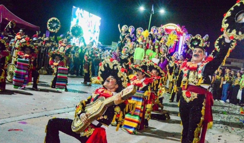 STU-027-2026.-Desfile-del-carnaval-en-el-sur-con-mas-de-60-participantes-4-850x500