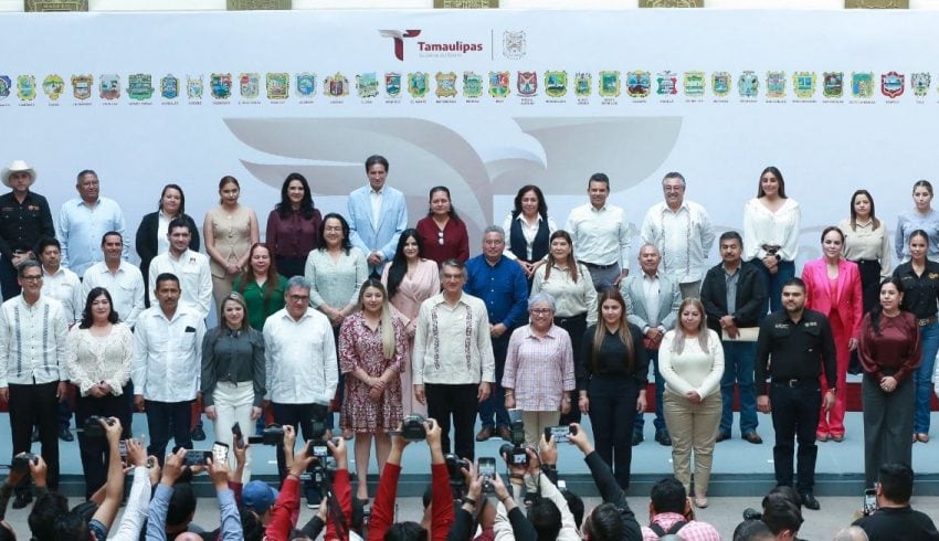 054-2026.-Recibe-Americo-cartera-de-proyectos-2026-y-exhorta-a-municipes-a-ejercer-recursos-con-honestidad-12-850x490