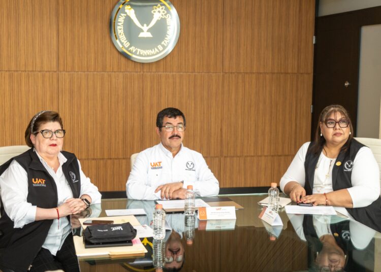 Imparte-la-UAT-talleres-de-actualizacion-e-innovacion-a-sus-docentes-1-750x536