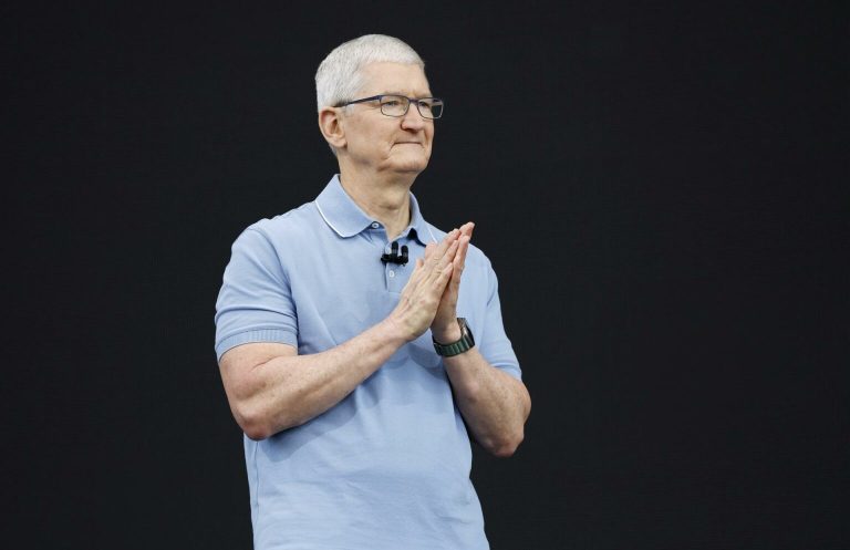 Tim Cook dejará de ser director ejecutivo de Apple el próximo septiembre